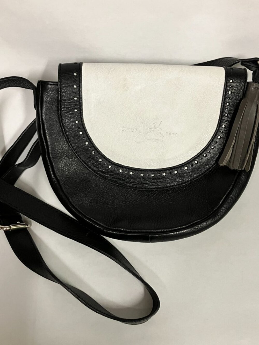 *BARELY USED* 2013 Fluevog Bag ELLA Crossbody Bag Black & White, Leather! - Picture 3 of 12